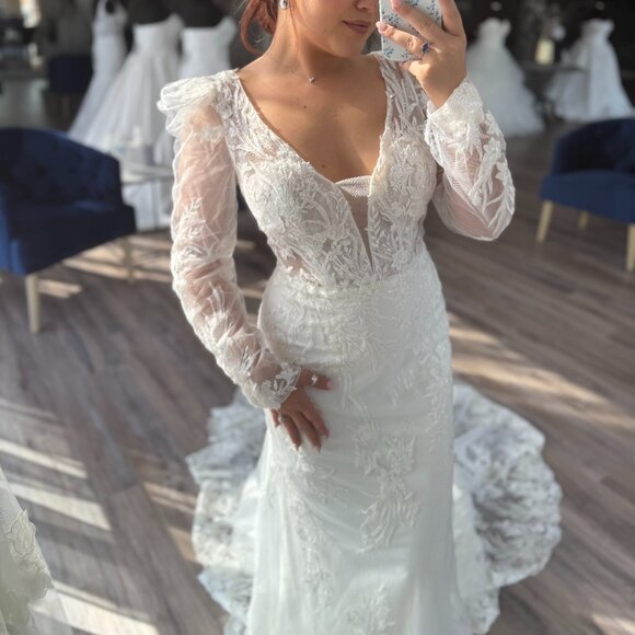 Aire Barcelona Wedding Dress "Bea" - Picture 3 of 5